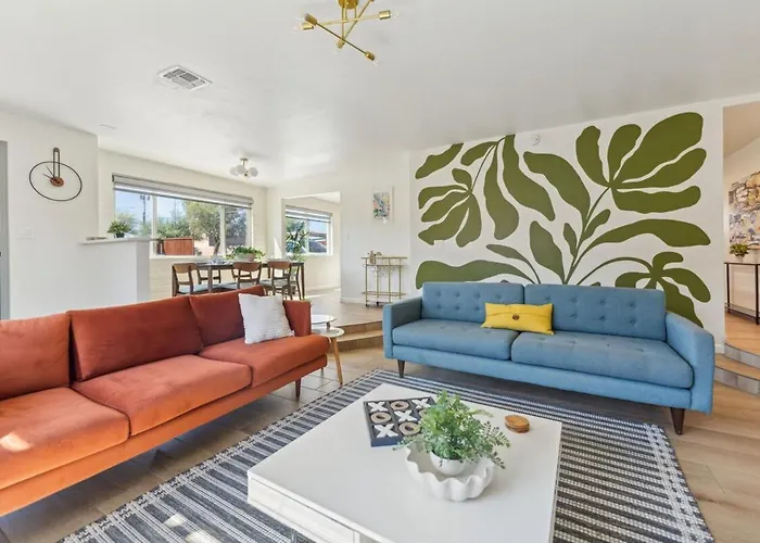 Holiday home Charming 3br Midtown W Pool *
