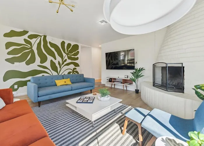Charming 3br Midtown W Pool Holiday home