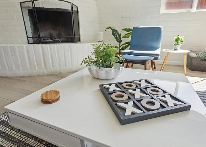 Charming 3br Midtown W Pool