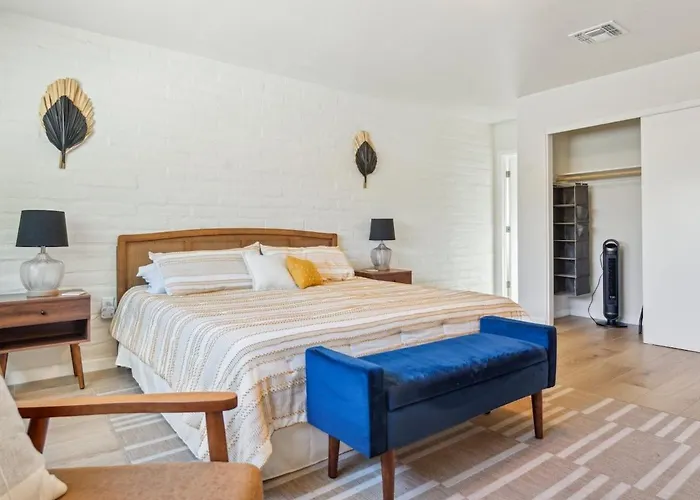 Charming 3br Midtown W Pool Holiday home