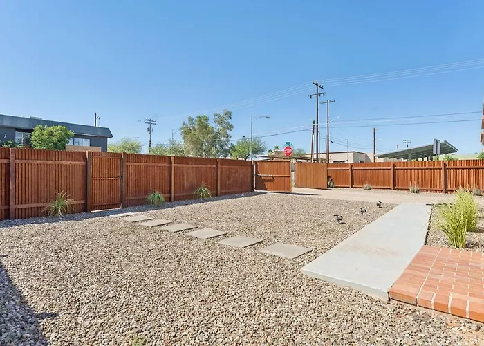 Holiday home Charming 3br Midtown W Pool *
