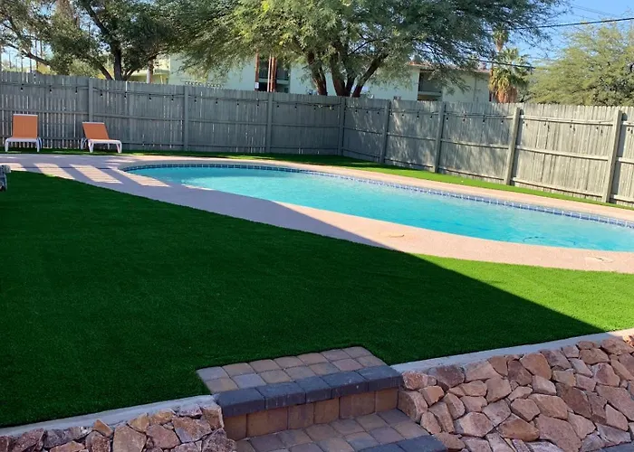Charming 3br Midtown W Pool *