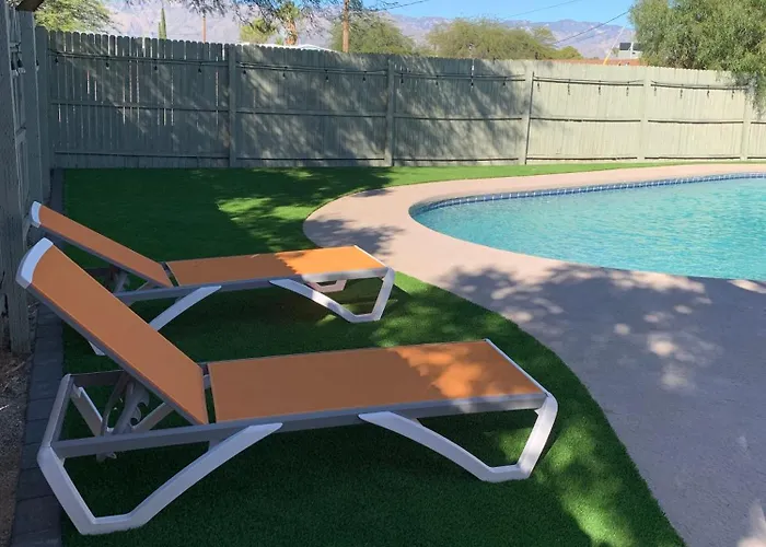Holiday home Charming 3br Midtown W Pool